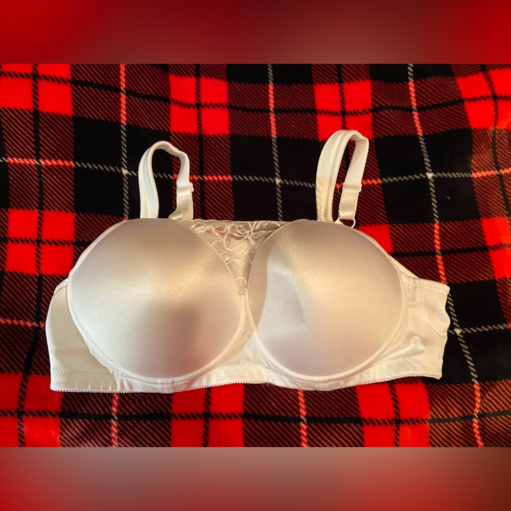 Jodee 46A Chic White Lace Women's Bra unwired